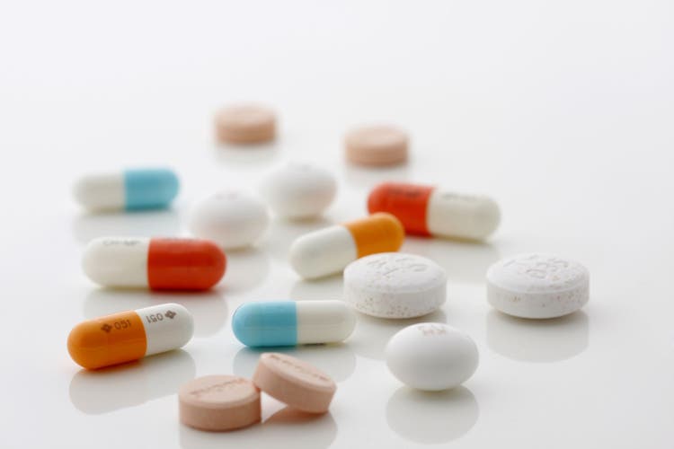 Carprofen comes in chewable tablets for dogs.