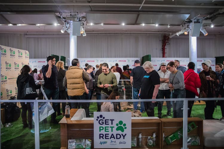 A crowd of attendees at PetCon.